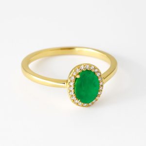 EMERALD WITH DIAMOND RING